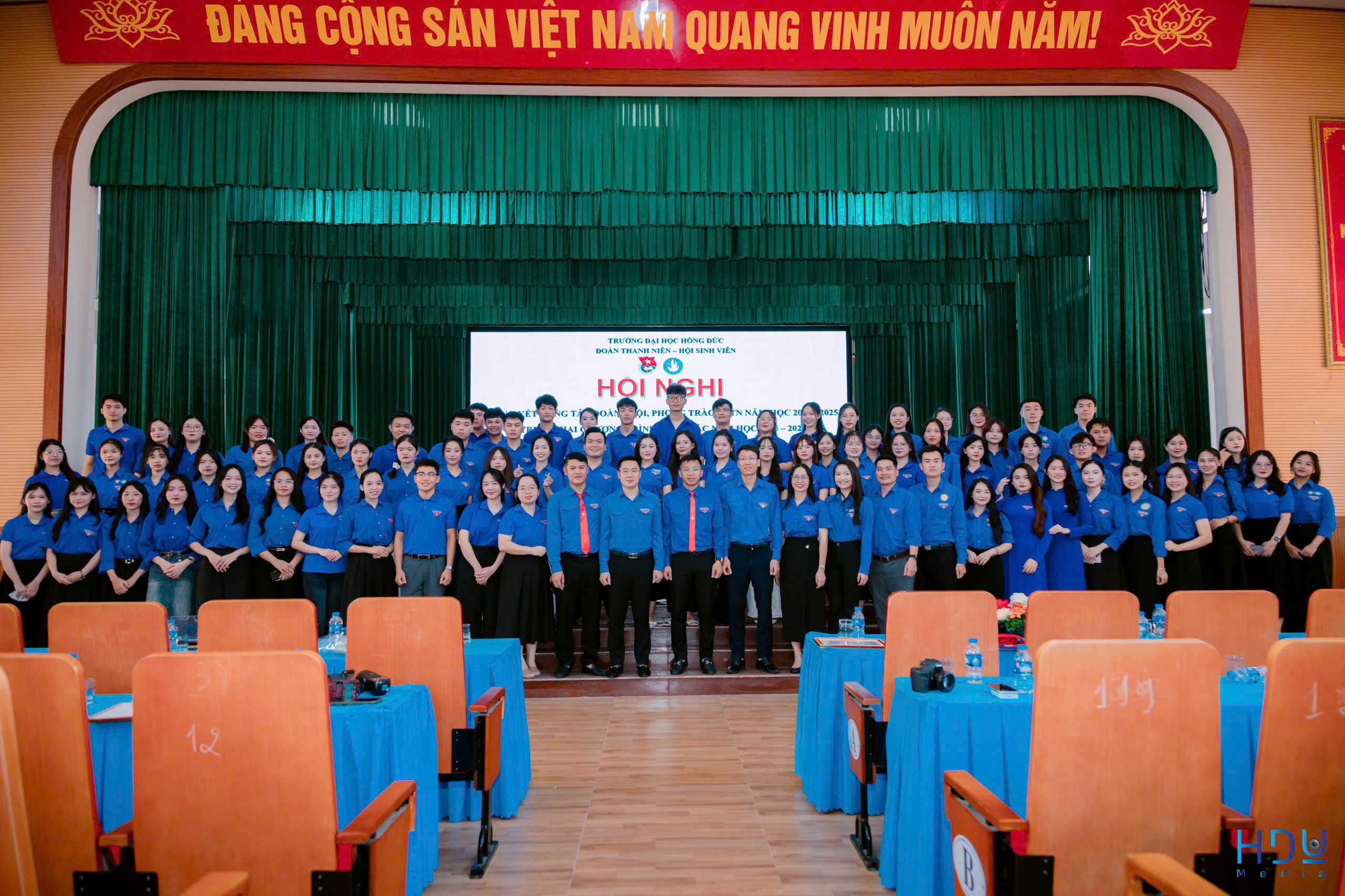 LIÊN CHI ĐOÀN, LIÊN CHI HỘI KHOA NGOẠI NGỮ ĐẠT NHIỀU THÀNH TÍCH XUÁT SẮC TẠI HỘI NGHỊ TỔNG KẾT CÔNG TÁC ĐOÀN - HỘI, PHONG TRÀO SINH VIÊN TÌNH NGUYỆN NĂM HỌC 2024-2025 VÀ TRIỂN KHAI CHƯƠNG TRÌNH CÔNG TÁC NĂM HỌC 2025-2026